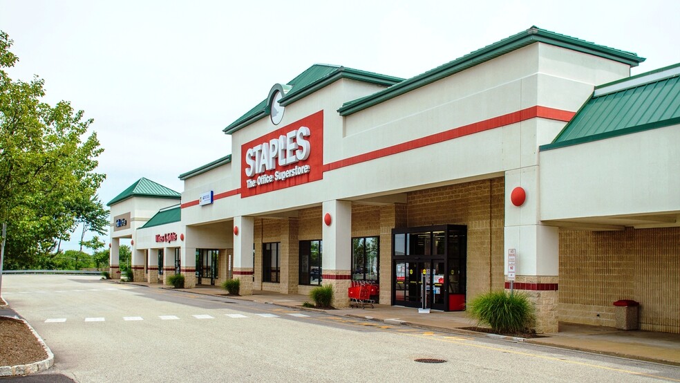 More Photos Of 1025 Easton Rd, Willow Grove Unknown For Lease