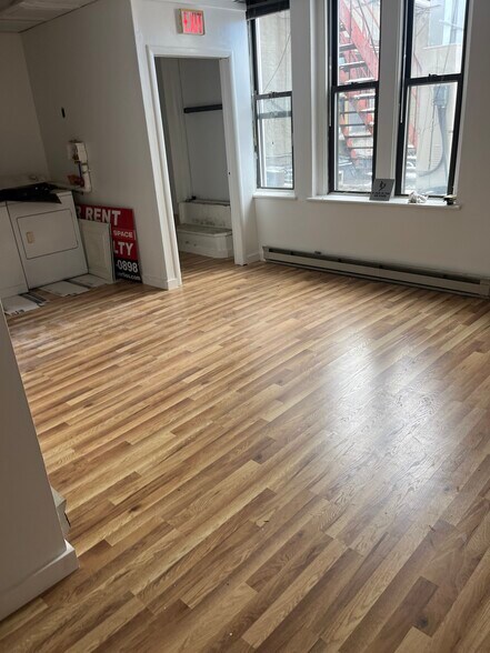 More Photos Of 307 Wall St, Kingston Loft Creative Space For Lease