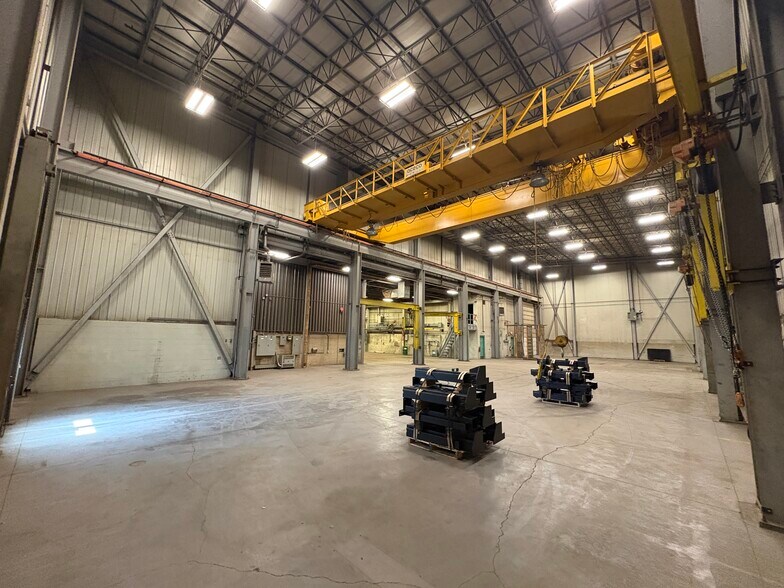 More Photos Of 8011 Davies Rd NW, Edmonton Manufacturing For Sale