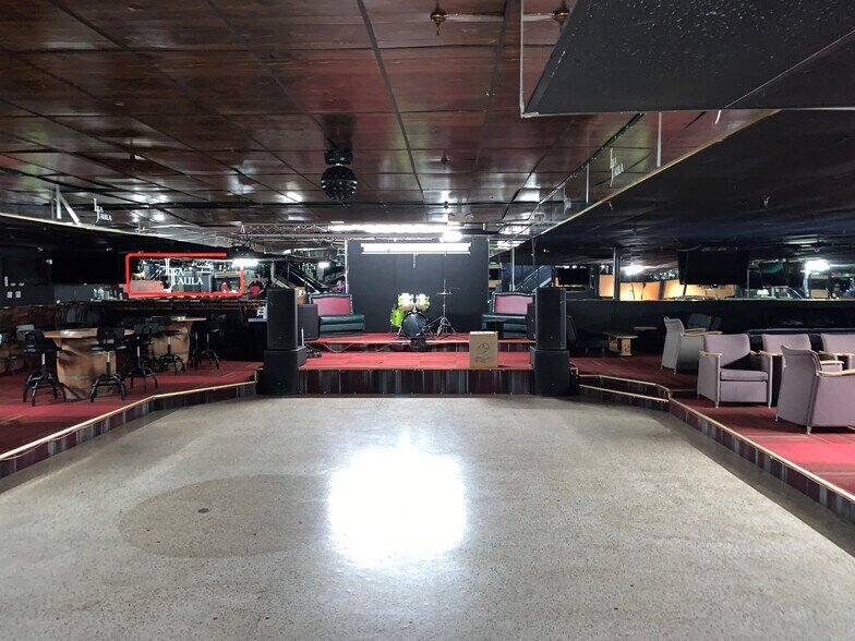 More Photos Of 1750 W Mississippi Ave, Denver Restaurant For Sale