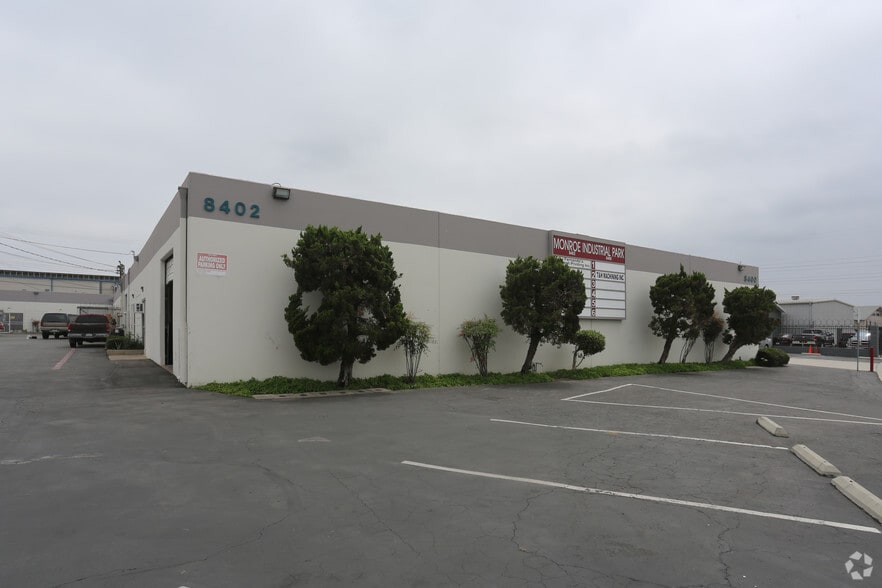 More Photos Of 8400-8402 Monroe Ave, Stanton Warehouse For Lease