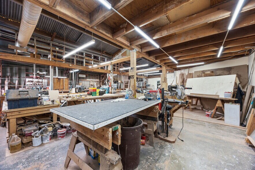 More Photos Of 8401 Baldwin St, Oakland Warehouse For Sale