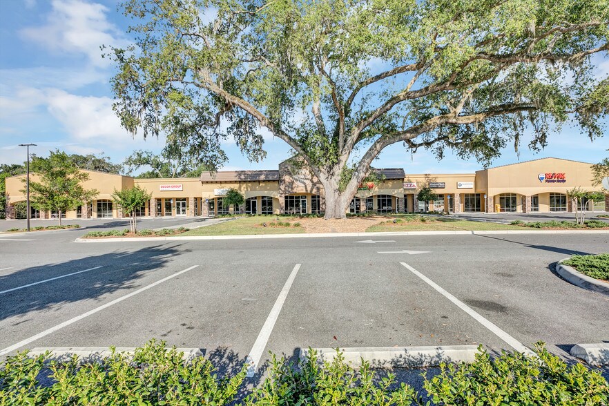 More Photos Of 9668 N US Highway 301, Wildwood Storefront Retail Office For Lease