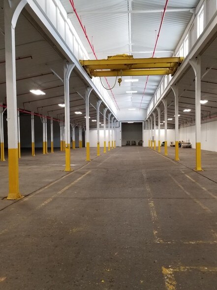 More Photos Of 200 N 8th Ave E, Newton Industrial For Sale