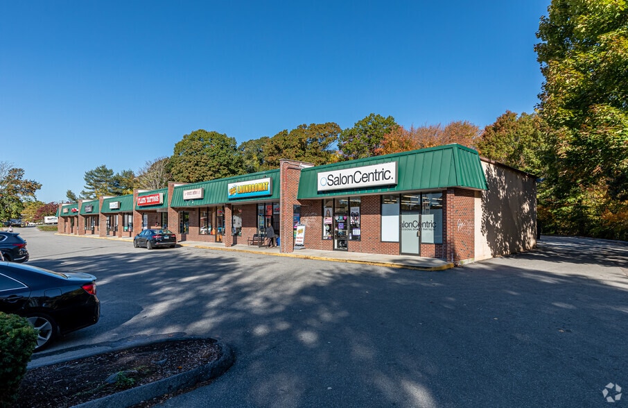 More Photos Of 970-992 Poquonnock Rd, Groton Unknown For Lease