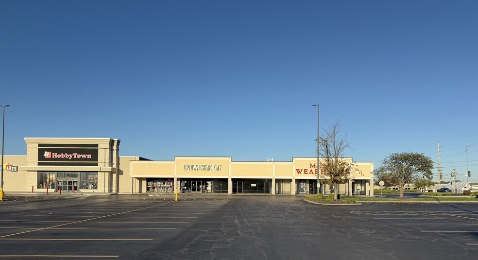 More Photos Of 1724 E Battlefield St, Springfield Storefront For Lease