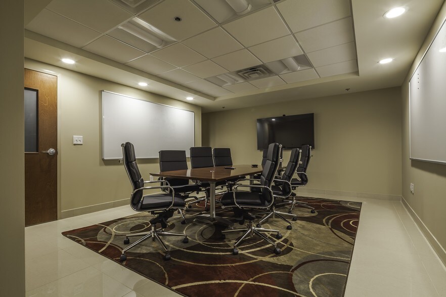 More Photos Of 600 Market St, Chapel Hill Office For Lease