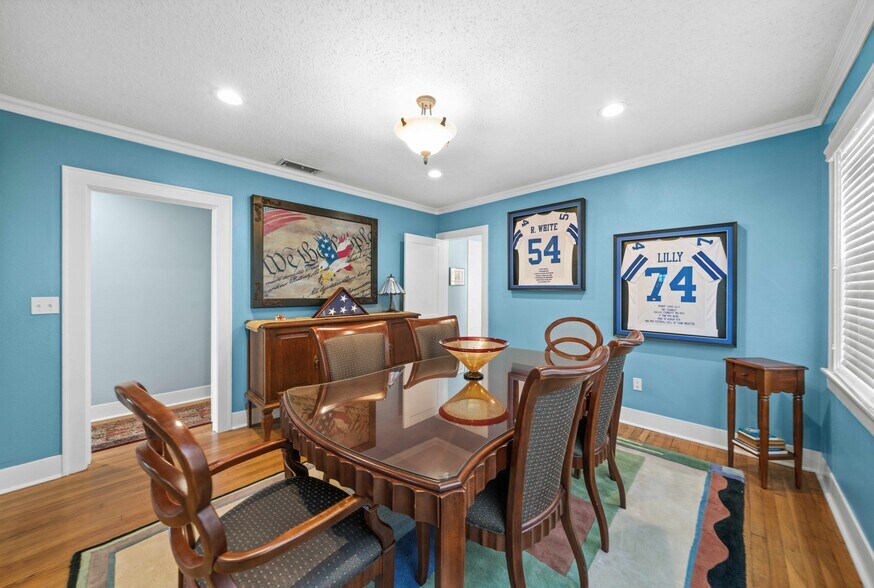 More Photos Of 209 S Main St, Lindale Loft Creative Space For Sale