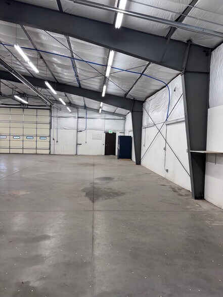 More Photos Of 2180 E Main St, Montrose Freestanding For Lease
