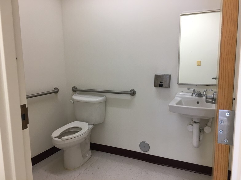 More Photos Of 491 Amwell Rd, Hillsborough Medical For Sale