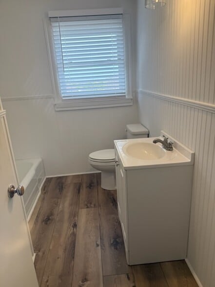 More Photos Of 1675 NW Old 41 Hwy, Marietta Service For Lease