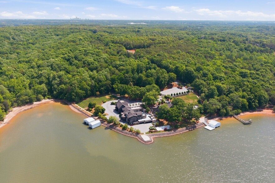 More Photos Of 9715 Nine Eagles Ln, Charlotte Specialty For Sale
