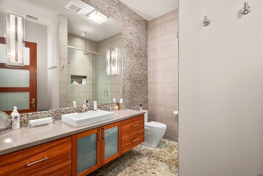 More Photos Of 241 Robinson St, Basalt Storefront For Sale