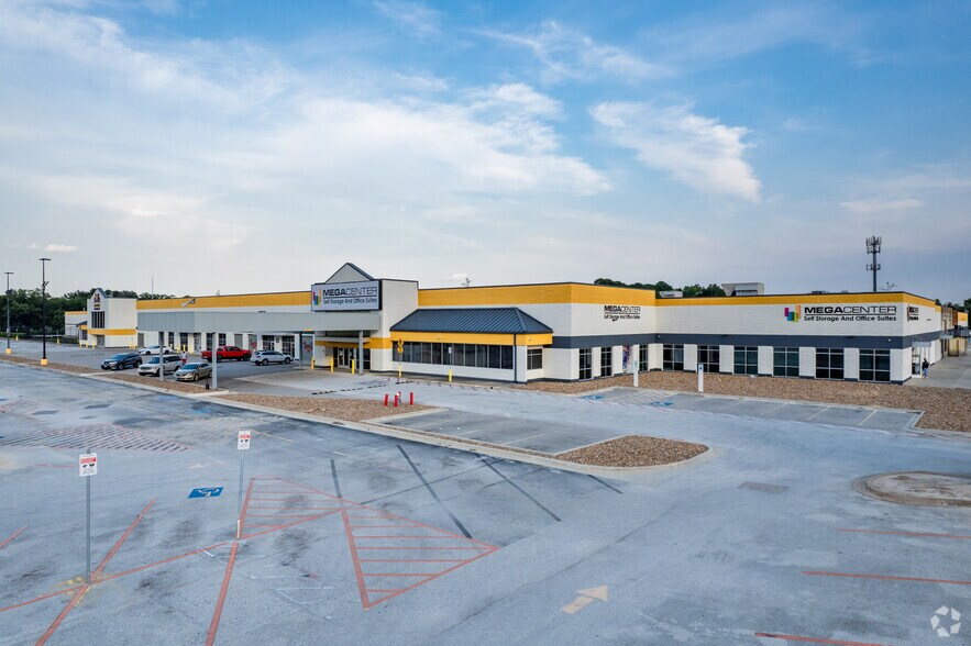 More Photos Of 7075 Fm 1960 Rd W, Houston Coworking Space