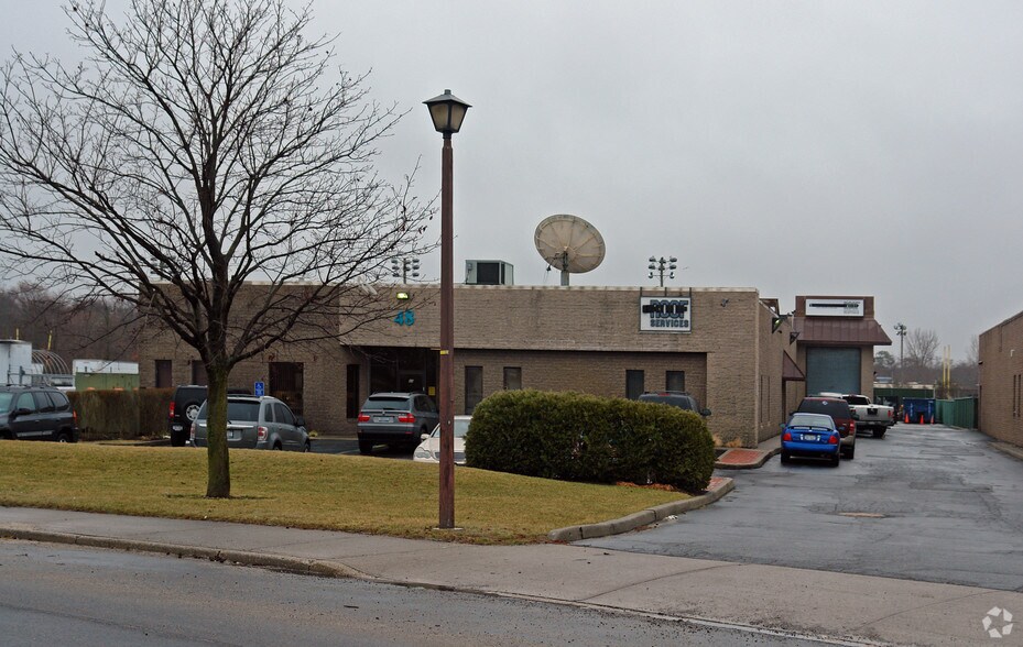 Primary Photo Of 48 W Jefryn Blvd, Deer Park Warehouse For Lease