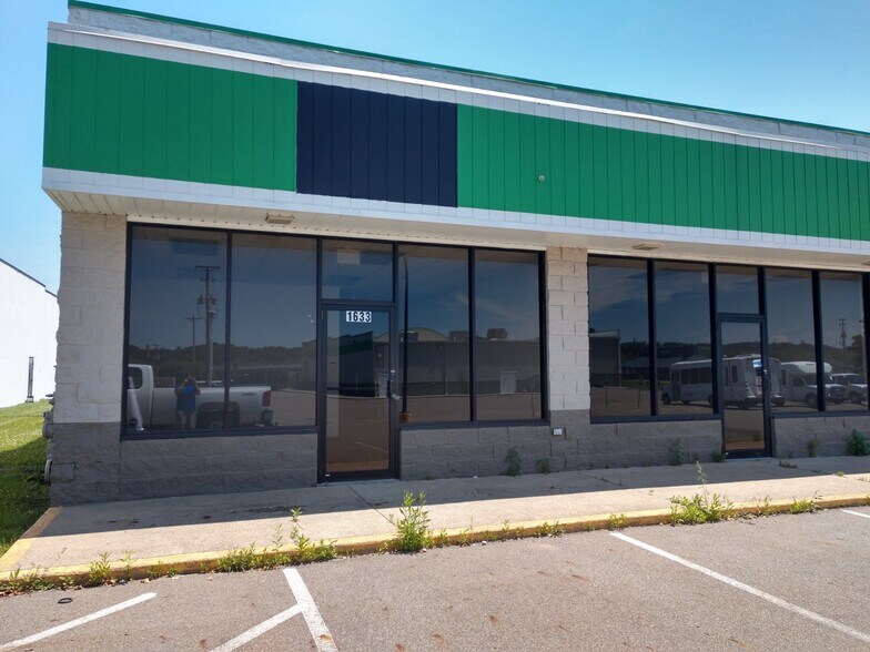 More Photos Of 1639-1649 S Washington St, Millersburg Storefront For Sale