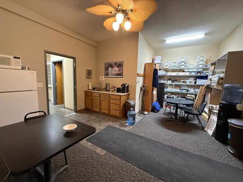 More Photos Of 707 N Frontier Rd, Papillion Industrial For Sale