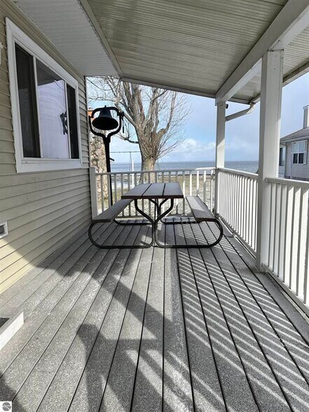 More Photos Of 10360 West Shore Dr, Houghton Lake Hospitality For Sale