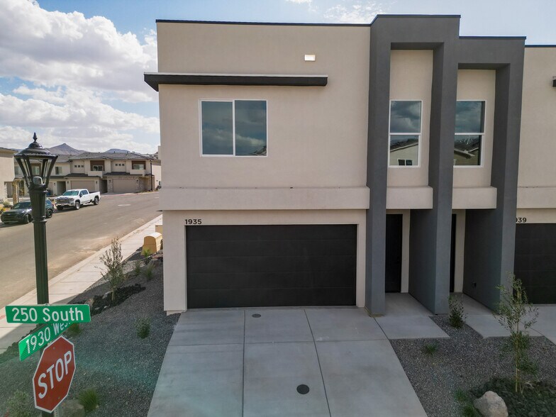 More Photos Of 1935 W 250 S, Hurricane Apartments For Sale