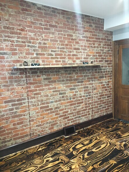 More Photos Of 624 E Girard Ave, Philadelphia Office Residential For Lease