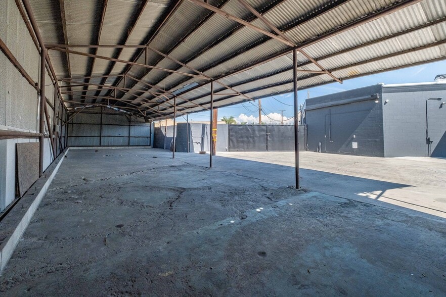 More Photos Of 8100 Electric Ave, Stanton Warehouse For Sale