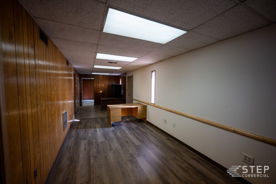 More Photos Of 425 15th St, Greeley Showroom For Sale