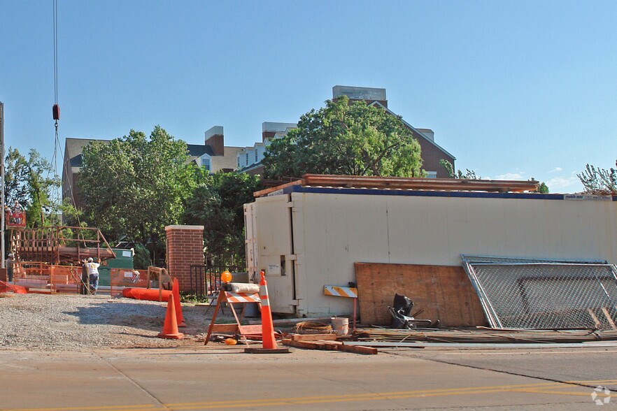 More Photos Of 6015 N Classen Blvd, Oklahoma City Office For Lease