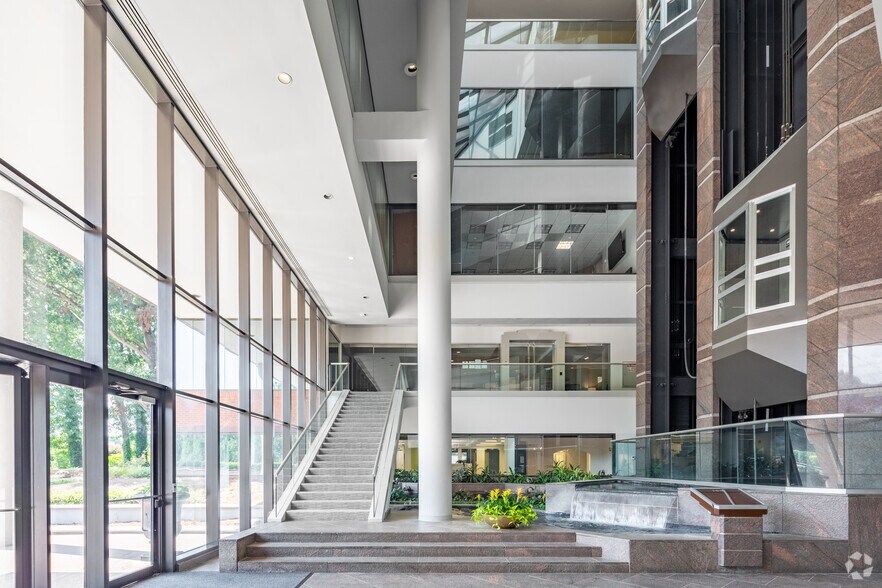 More Photos Of 3091 Governors Lake Dr, Peachtree Corners Office For Lease