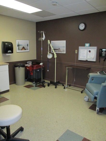 More Photos Of 3021 Eau Gallie Blvd, Melbourne Medical For Lease