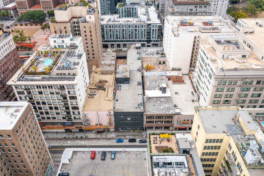 More Photos Of 436 S Hill St, Los Angeles Storefront For Lease