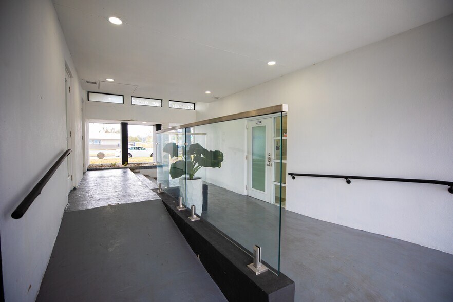More Photos Of 2715 W Sligh Ave, Tampa Office Residential For Sale