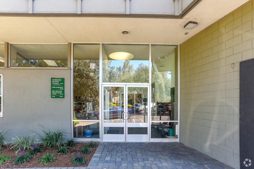 More Photos Of 721 Colorado Ave, Palo Alto Office For Sale