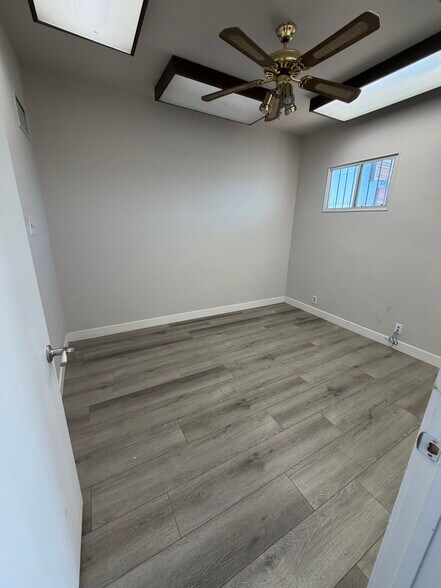 More Photos Of 3475 Boulder Hwy, Las Vegas Freestanding For Lease