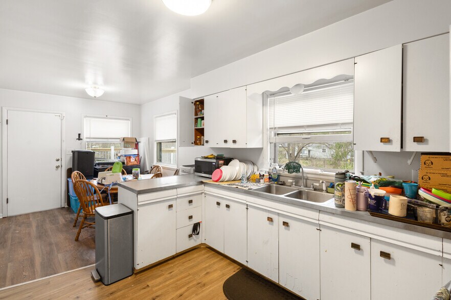 More Photos Of 218 N 26th St, Kalamazoo Apartments For Sale