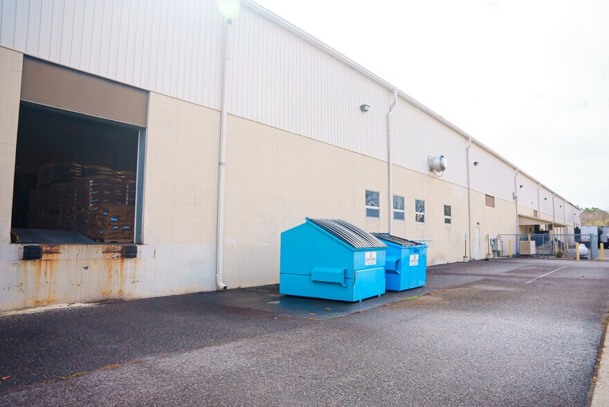 More Photos Of 1301 W Forest Grove Rd, Vineland Flex For Lease