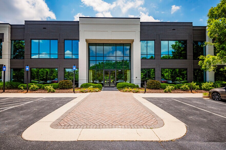 More Photos Of 1990 Vaughn Rd, Kennesaw Office For Lease