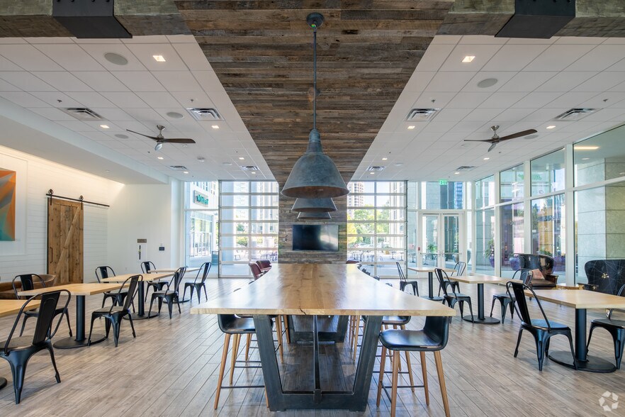 More Photos Of 3280 Peachtree Rd NE, Atlanta Office For Lease