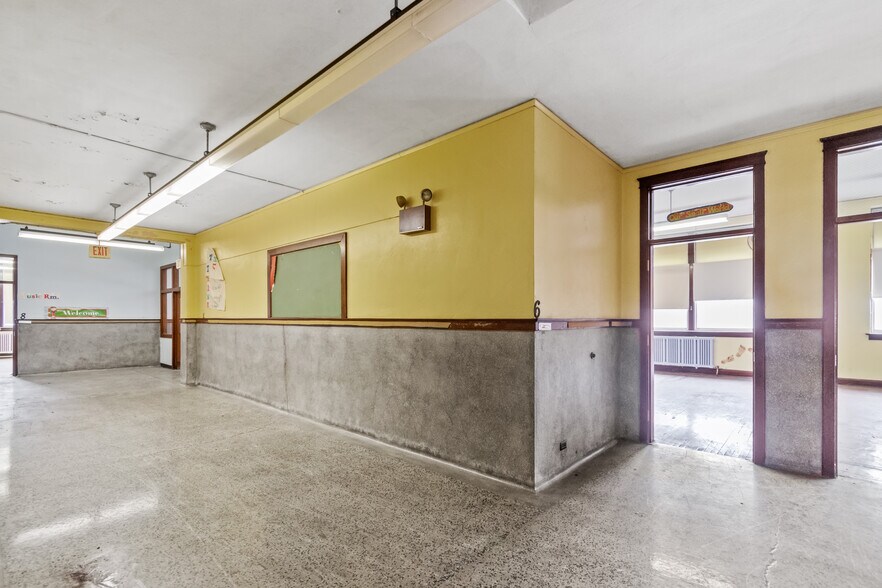 More Photos Of 100 McDonough St, Joliet Schools For Sale
