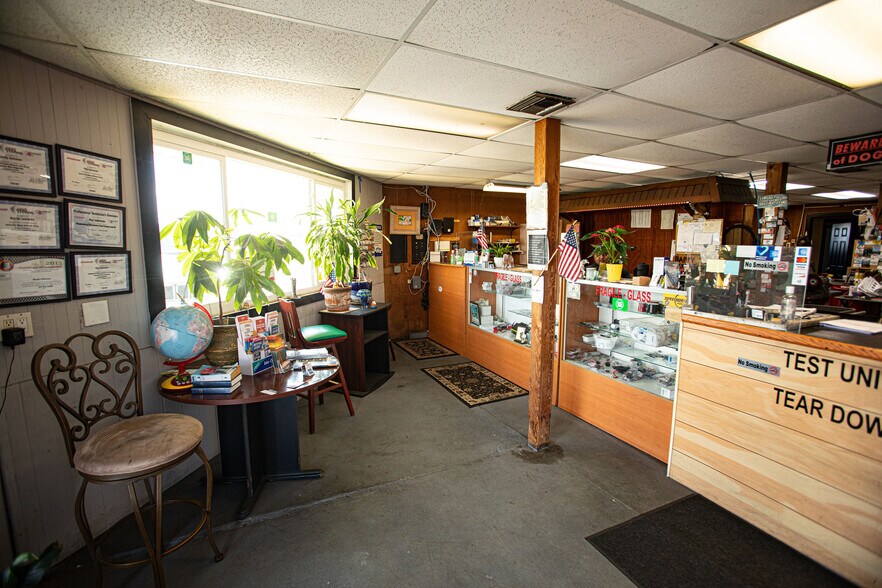 More Photos Of 14825 US Highway 19, Hudson Service For Sale