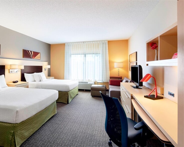 More Photos Of 450 Friendship Rd, Harrisburg Hotel For Sale