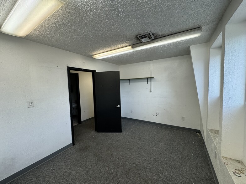 More Photos Of 2458 I 70 Business Loop, Grand Junction Service For Lease