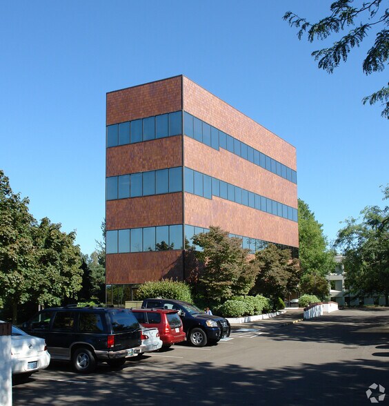 More Photos Of 1600 Executive Pky, Eugene Office For Lease