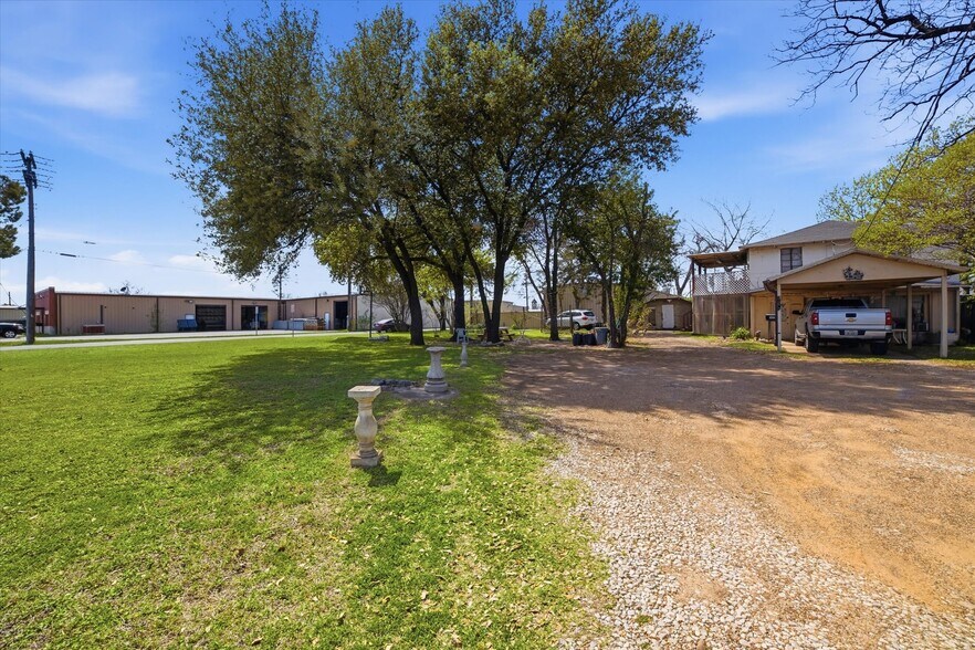 More Photos Of 307 N Britain Rd, Irving Land For Sale