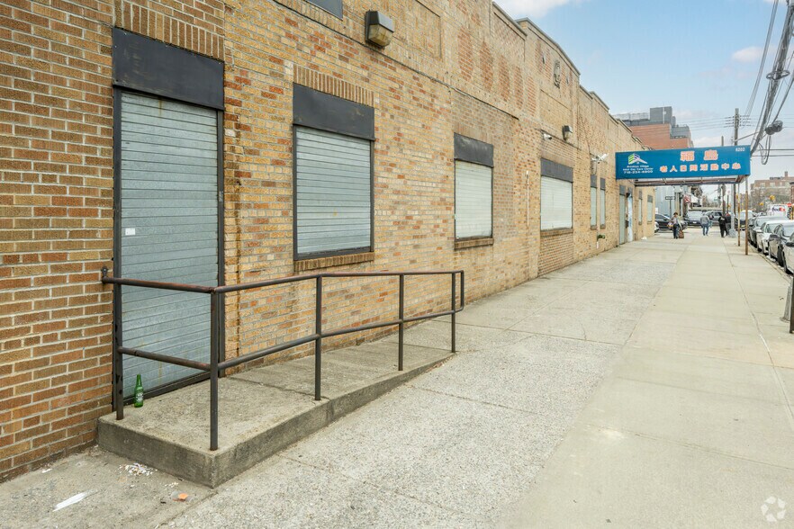 More Photos Of 6202 16th Ave, Brooklyn Medical For Lease