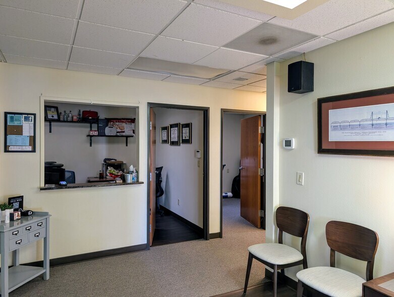 More Photos Of 5828 N Lombard, Portland Medical For Sale