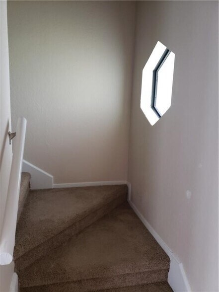 More Photos Of 12306 Abney Dr, Austin Apartments For Sale