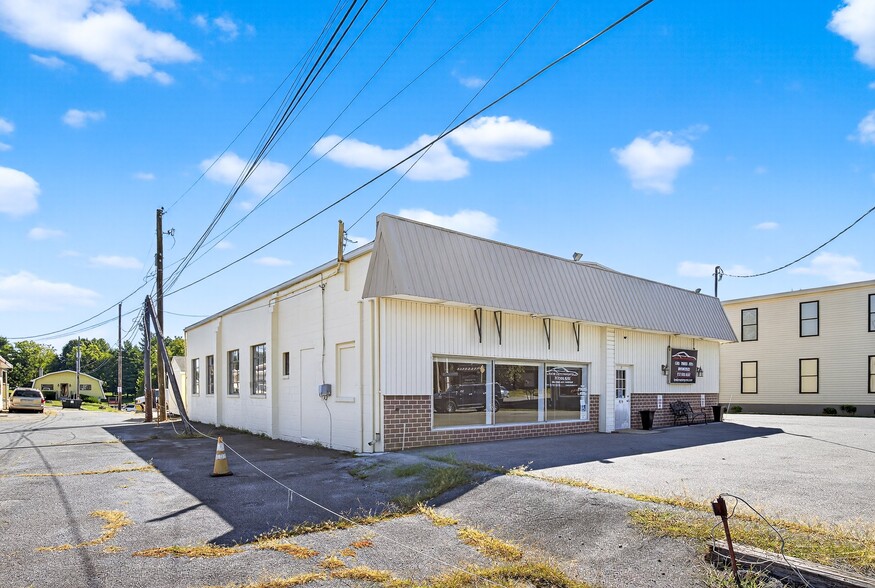 More Photos Of 929 Lititz Pike, Lititz Storefront Retail Office For Sale
