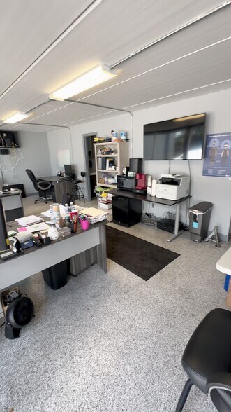 More Photos Of 5909 E Anno Ave, Orlando Auto Repair For Lease