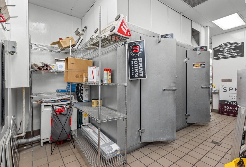 More Photos Of 11500 Midlothian Tpke, Richmond General Retail For Lease