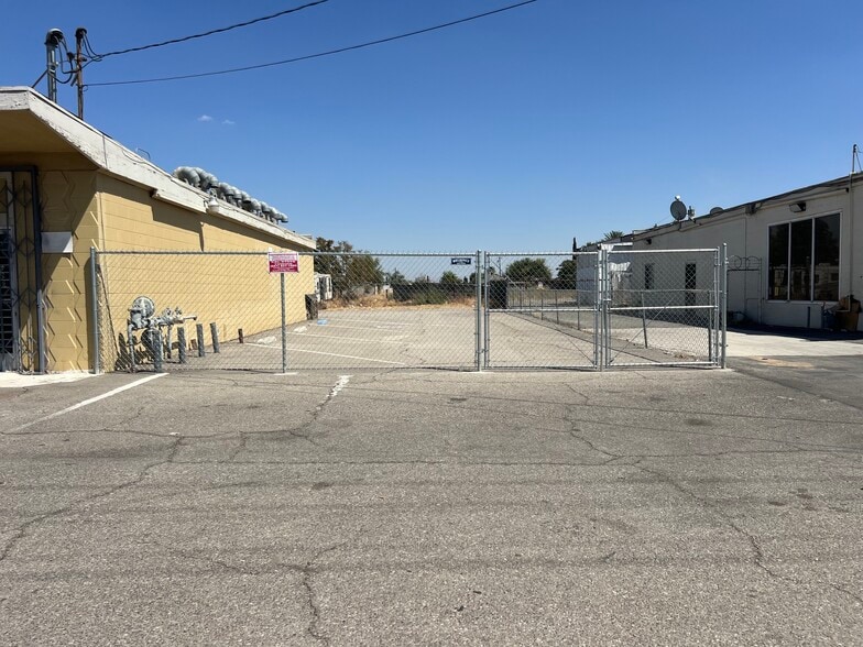 More Photos Of 2200 S Chester Ave, Bakersfield Freestanding For Sale